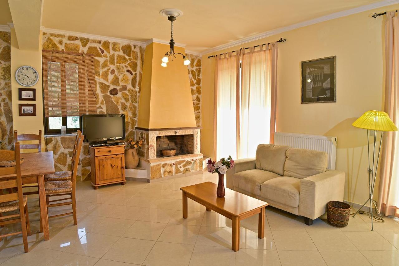 Villa Olive Farm Agia Marina Exterior foto